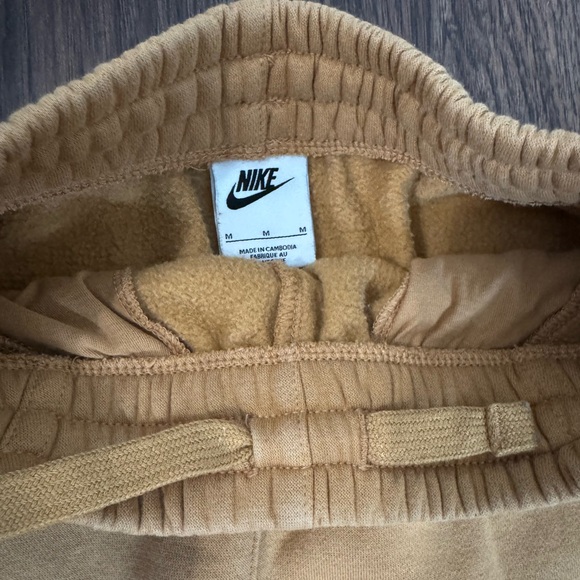 Nike Sportswear Club Fleece Wide-Leg Pants Color Flax Size Medium - Picture 3 of 8